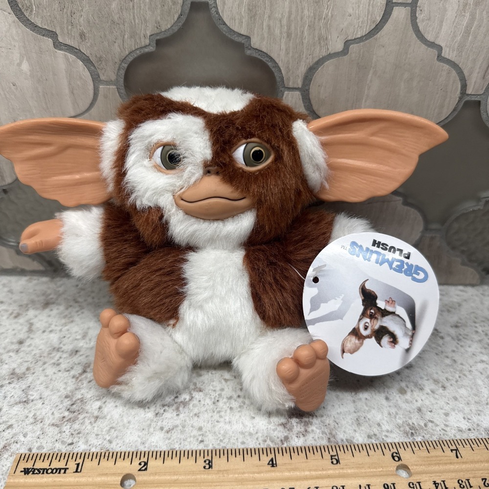 NECA GREMLINS MOGWAI Smiling Gizmo Small Plush 6" New With Tags!